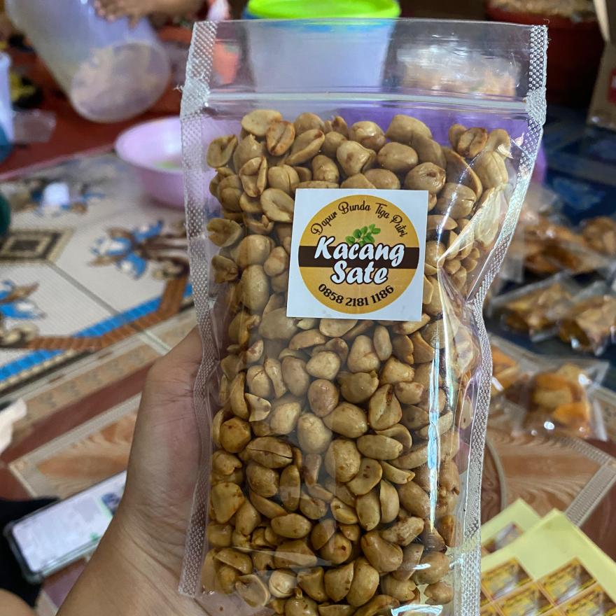 Industri Pembuatan Kacang Sate dan Rengginang Dapur Bunda Tiga Putri